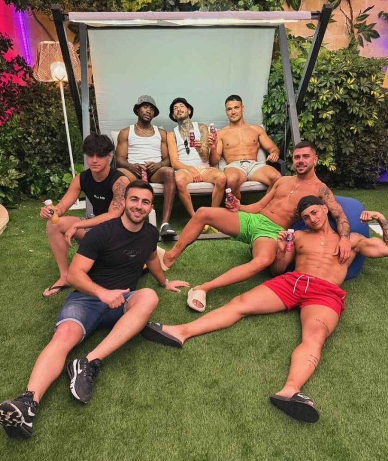 Love Island Social Media